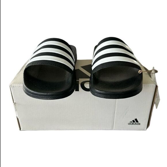 Adidas Black and White Slide Sandals Unisex Kids Size 2 - Picture 2 of 9